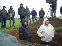 Den Boden pflegen um die Menschen zu ernähren